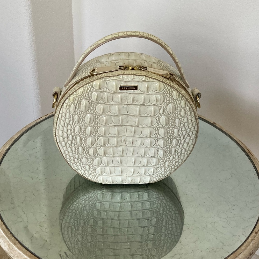 Brahmin Lane Coconut Melbourne bag. Good condition, some discoloration.